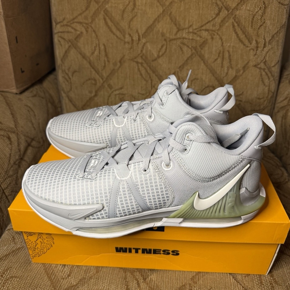 Nike LeBron Witness VII Wolf Grey DZ3299-002 Men Size 12.5
